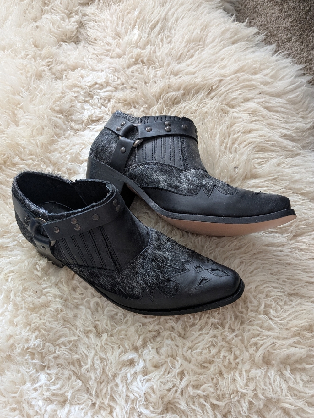 Agave Sky Gigi Cowhide Cowboy Ankle Booties 8, NEW
